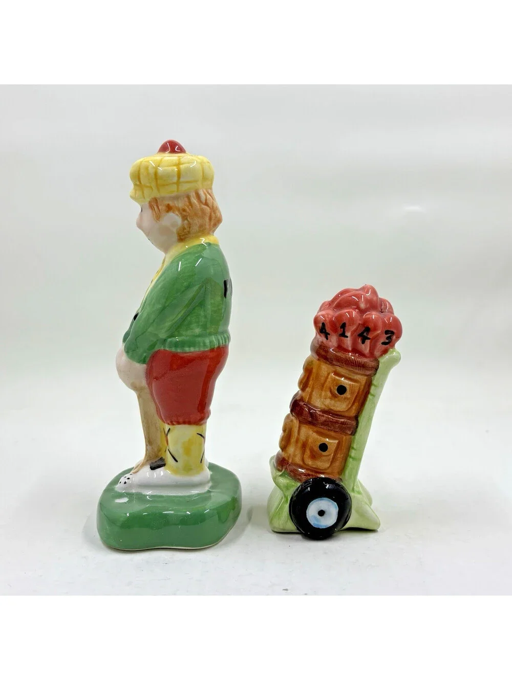 OCI Omnibus Golfer & Golf Bag Salt & Pepper Shakers Vintage